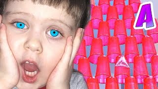 Гигантская ПИРАМИДА из Пластиковых Стаканчиков Видео для детей