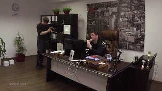 Такого пения в офисе вы ещё не слышали. Обалдеть!