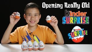 Opening KINDER SURPRISE EGGS with Evan! 4K