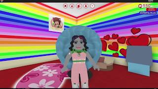 Вика играет в Roblox MeepCity #FPG