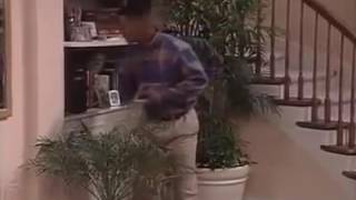 Carlton Banks dançando escondido em Um Maluco no Pedaço (The Fresh Prince of Bel-Air)