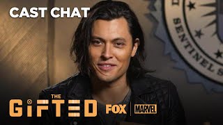 UnboXed: Blair Redford & Jamie Chung | THE GIFTED