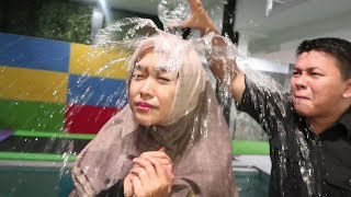VIRAL HIJAB ANTI AIR - Ketemu Cowok Ganteng || Chapter 3