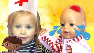 Кукла Беби Бон набила шишку Дочки матери Играем в доктора Игры для девочек