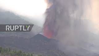 Spain: Lava destroys homes as La Palma volcano eruption covers island in smoke