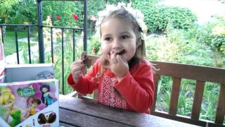 Ника Клубника распаковывает диснеевские яйца-сюрпризы с Феями. Nika Strawberry & Disney Fairies eggs