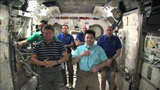 Padalka Accepts Command During Ceremony