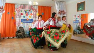 Український танець с хустками. Барви України.