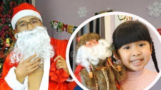 Quà Tặng Bất Ngờ Giáng Sinh - Bố Bé Bún Hóa Thân Thành Ông Già Noel Tặng Quà Bé Bún và Bé Bắp