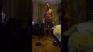 03.10.2018 Четвертый день из 50. Делаю 50 отжиманий в стойке на руках на протяжение 50 дней