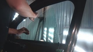 Как снять стёкла с передней и задней двери. Renault Duster (Рено Дастер).