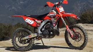 2017 Dual Exhaust CR500 2 Stroke RAW - Dirt Bike Magazine