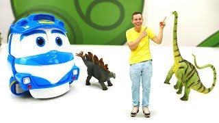 Динозавры оживают! Паровозик Кей и видео с игрушками Collecta