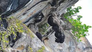 Legenda Batu Gantung Dan Boru Parapat