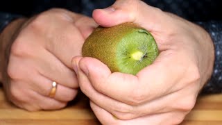 Как Почистить Киви Быстро и Просто?