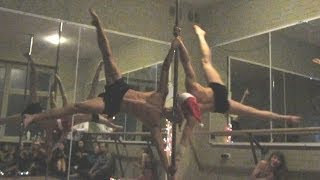 Новогодний Pole Dance от Дедов Морозов