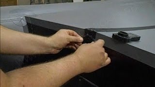 14. Как установить сливной клапан на транец надувной лодки