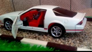 КОНВЕРСИЯ Chevrolet camaro iroc-z 1:43 Solido