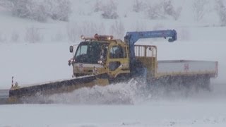 [Airport Snow Removal] 富山空港の除雪作業とSIチェック - 空港を支える人たち