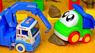 Развивающие мультики - Грузовичок и Подъемный Кран