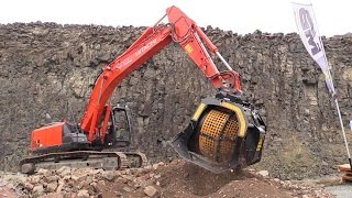 MB Crusher And Screening Bucket Demo @ Steinexpo 2014