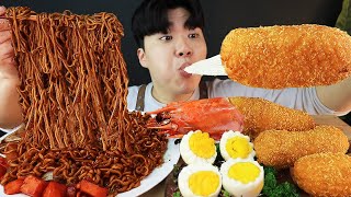 ASMR MUKBANG 트러플 짜파게티 & 치즈 새우 핫도그 TRUFFLE OIL BLACK BEAN NOODLES & CHEESE HOT DOG EATING SOUND!