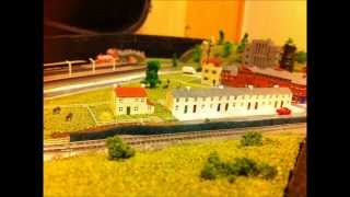Stratfield - A T Gauge railway in a guitar case