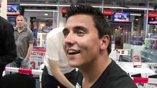 Jan Smit tijdens signeersessie in Venlo