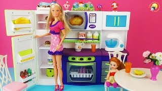 Игрушечная кухня для кукол Барби, Штеффи. Развивающее видео / Toy kitchen for dolls Barbie, Steffi