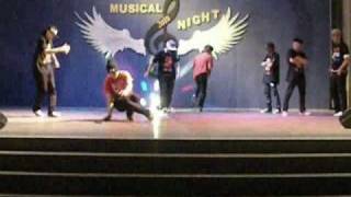 GILLER BATTLE CREW PERFORM