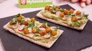 Tartines craquantes de sarrasin à l’houmous d’avocat