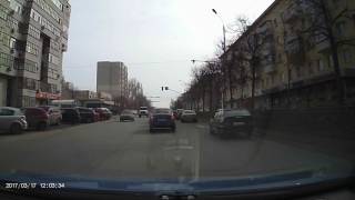 Недорогой видеорегистратор AutoExpert DVR-930 (пример дневной съемки)