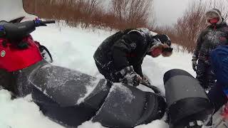 По глубокому снегу на снегоходах Lynx Yeti 900 ACE Lynx Ranger 900 ACE Yamaha Venture RS
