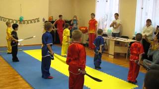 УШУ (У-ШУ) дети 5-6-7 лет. Показательные выступления, детский клуб Радуга.