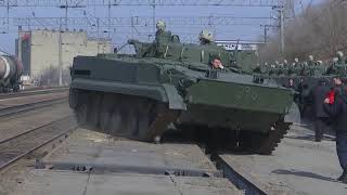 Доставка новых БМП-3 в соединение морской пехоты ТОФ в Приморье