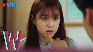 W - Ep 10 | Lee Jong Suks Puts Medication on Han Hyo Joo's Lips