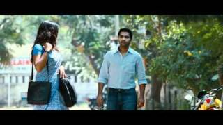 Vinnaithaandi Varuvaaya-awesum scene