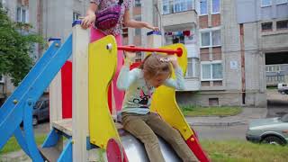 Дети устроили челлендж пол это лава! Floor is LAVA Challenge