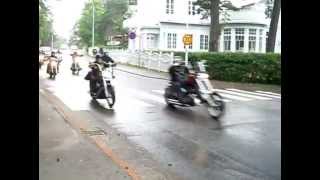 The Bandidos poliisia parempi komppania Hangossa 7.7.2012 järjestyksenvalvontaa Viipuriin