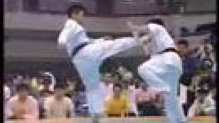 "Kyokushin Karate"　KO　(high kick)