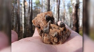 Занорыш из пегматитовой жилы
