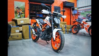 Unwrapping and first ride of all new 2018 White Duke 390