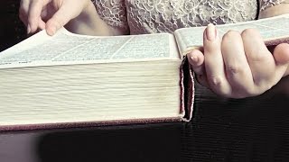 ASMR FLIPPING THROUGH A BOOK (NO Talking)// АСМР ВИДЕО ПЕРЕЛИСТЫВАНИЕМ СТРАНИЦ КНИГИ ? ЗВУКИ БУМАГИ