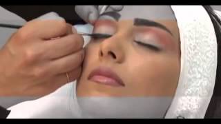 مكياج لتكبير العين الصغيرة
