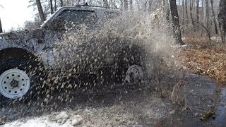 Езда по грязи. Riding through the mud.