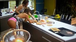 Romina y Florencia cocinan en tanga gh 2015