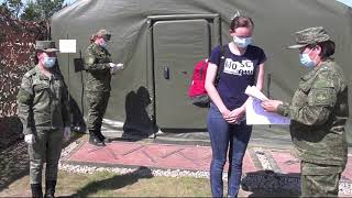 Выписка первых пациентов, выздоровевших после COVID-19, из полевого госпиталя в Чите