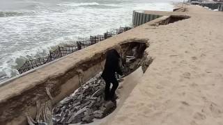 Часть новой набережной в Затоке обрушилась в воду во время шторма