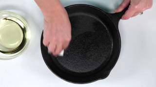 How to Season a Cast Iron Skillet