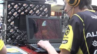Na`Vi vs Moscow 5 - dust2 @ TECHLABS BY 2012 showmatch.